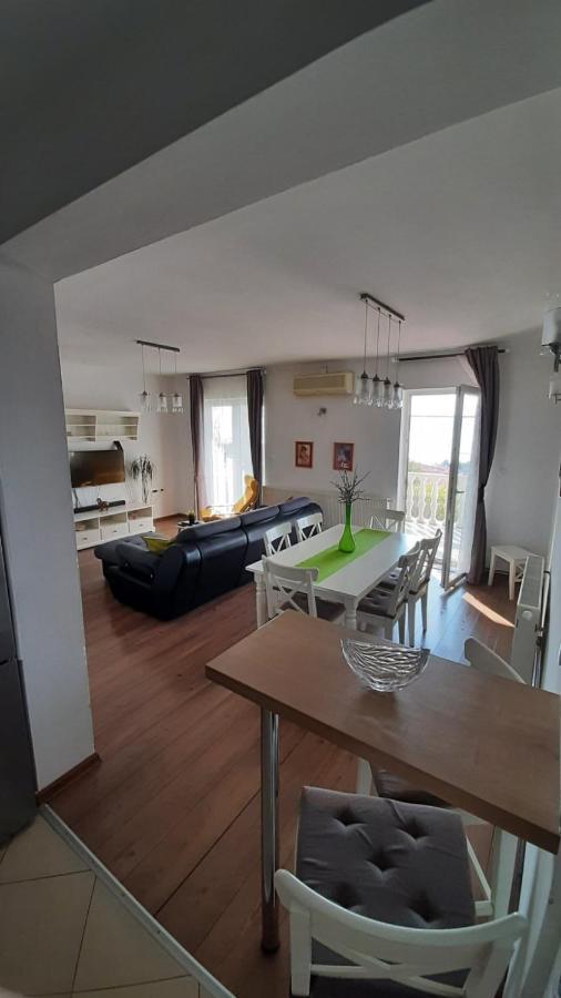Apartman Ana & Marta Сень Екстер'єр фото