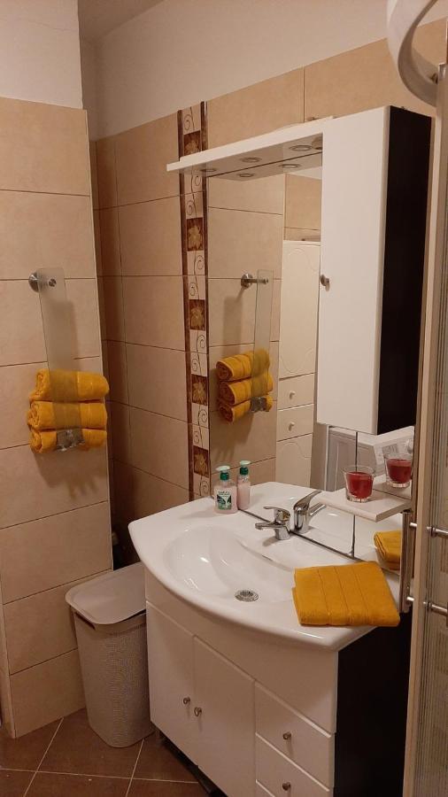 Apartman Ana & Marta Сень Екстер'єр фото