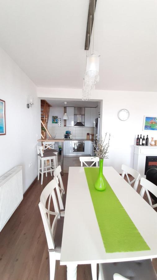 Apartman Ana & Marta Сень Екстер'єр фото